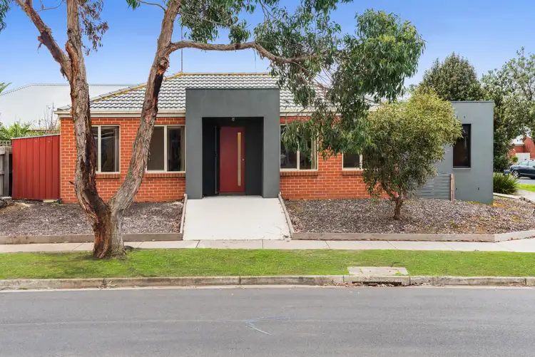 24 Boscarne Avenue, Torquay VIC 3228