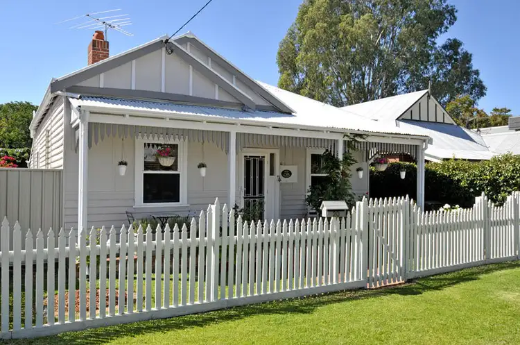 20 Station, Guildford WA 6055