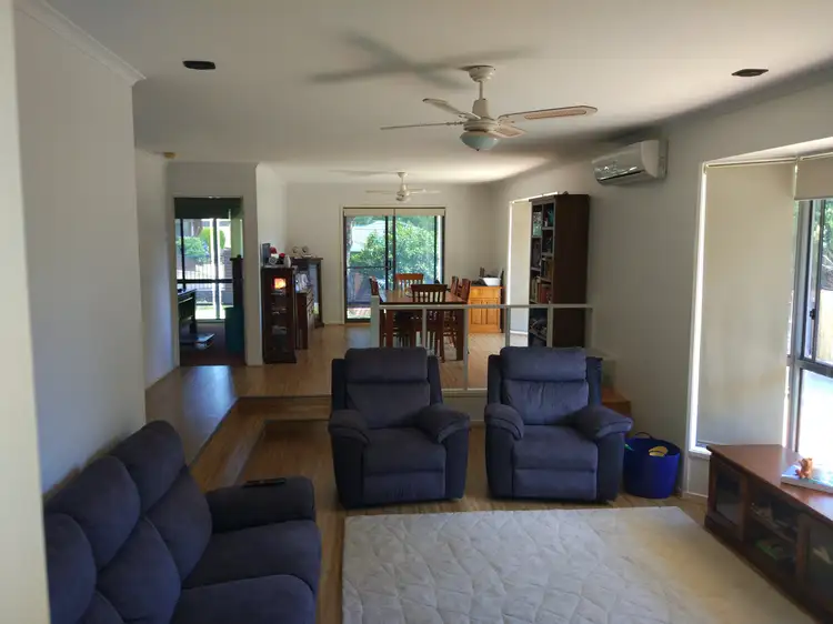 Third view of Homely house listing, 3 Tracie Court, Drouin VIC 3818