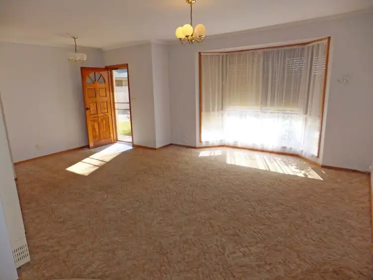 Fifth view of Homely unit listing, 1/10 Munro Crescent, Kyabram VIC 3620