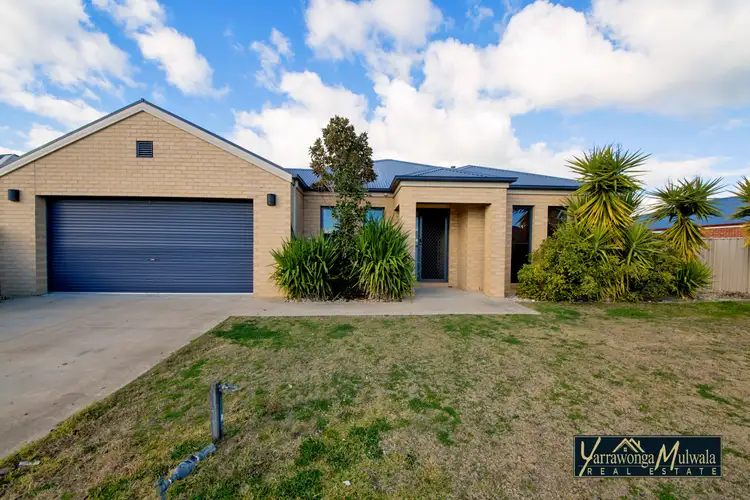 8 Fiona Drive, Yarrawonga VIC 3730