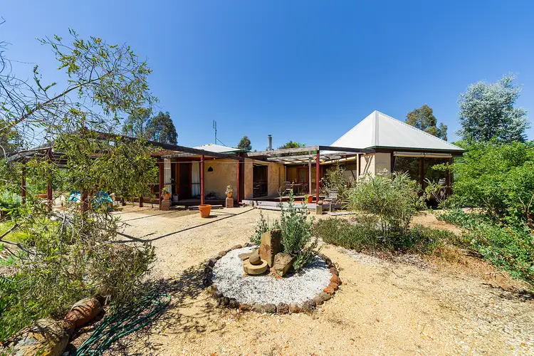 5 Codrington Street, Newstead VIC 3462