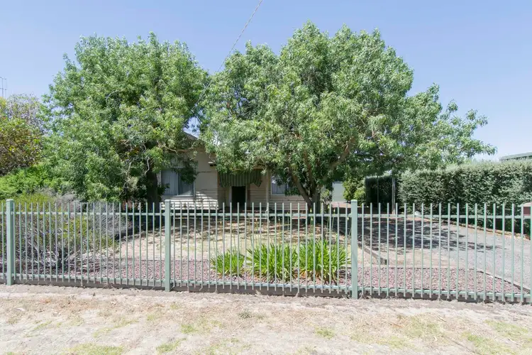 6 Cecil Street, Horsham VIC 3400