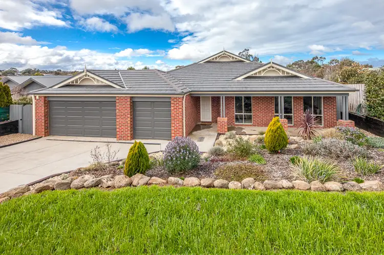 10 Sullivan Court, Romsey VIC 3434