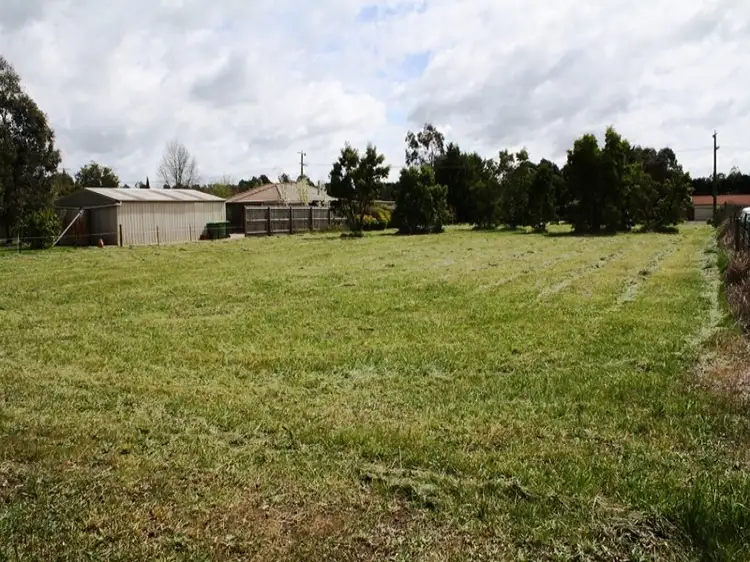 36 Coleraine Drive, Romsey VIC 3434