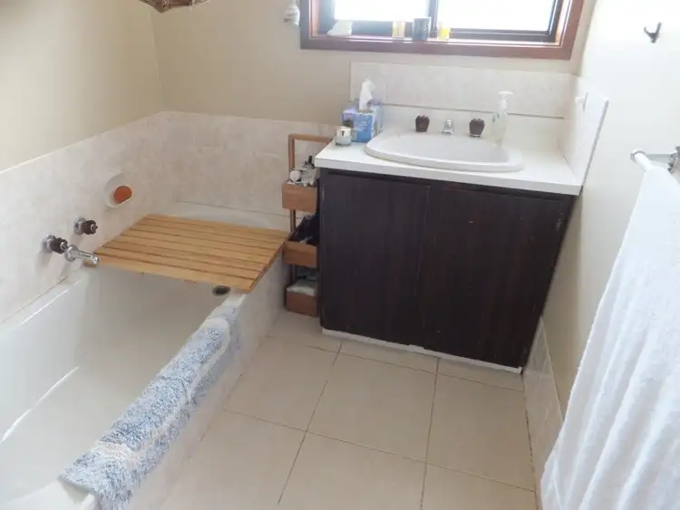 Sixth view of Homely house listing, 11 Queen Street, Hamilton VIC 3300