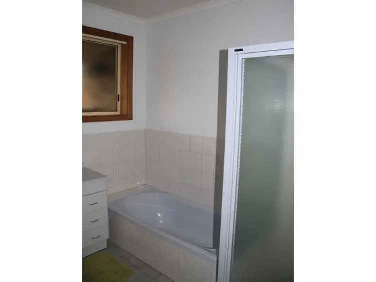 Seventh view of Homely house listing, 2 Murndal Court, Mount Gambier SA 5290