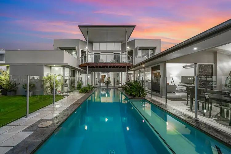 8 Devonstone Street, Cleveland QLD 4163