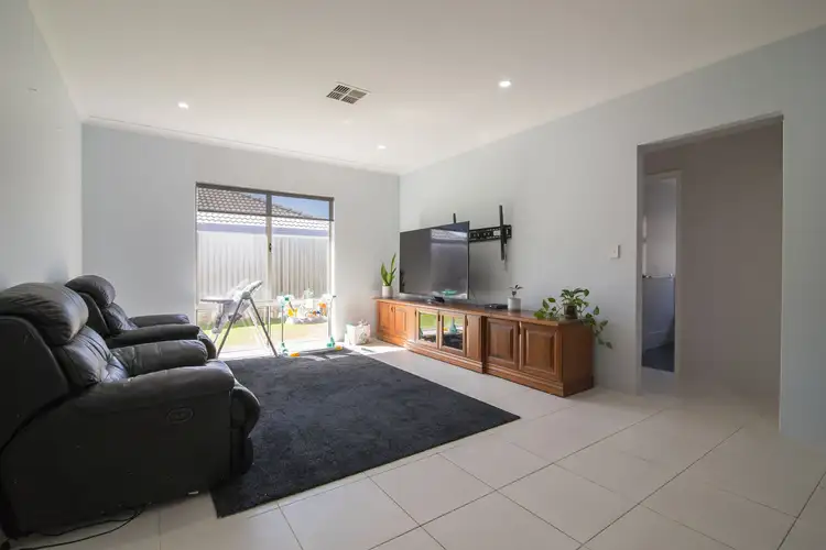 Second view of Homely house listing, 3 Turon Court, Baldivis WA 6171