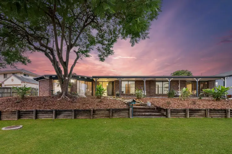 17 Jennifer Street, Birkdale QLD 4159