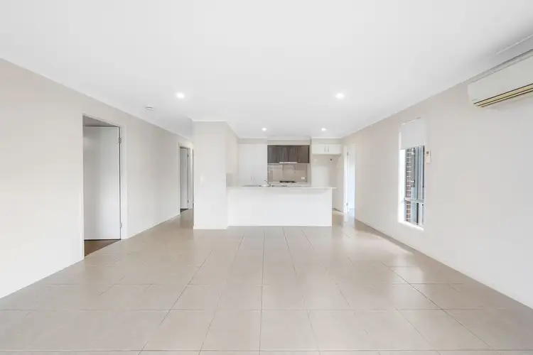 Second view of Homely house listing, 8 Kiama Circuit, Thornlands QLD 4164