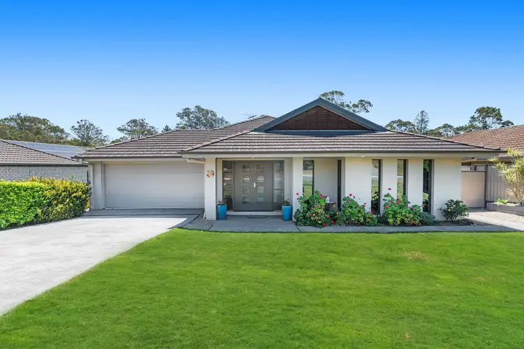 33 Lime Street, Redland Bay QLD 4165