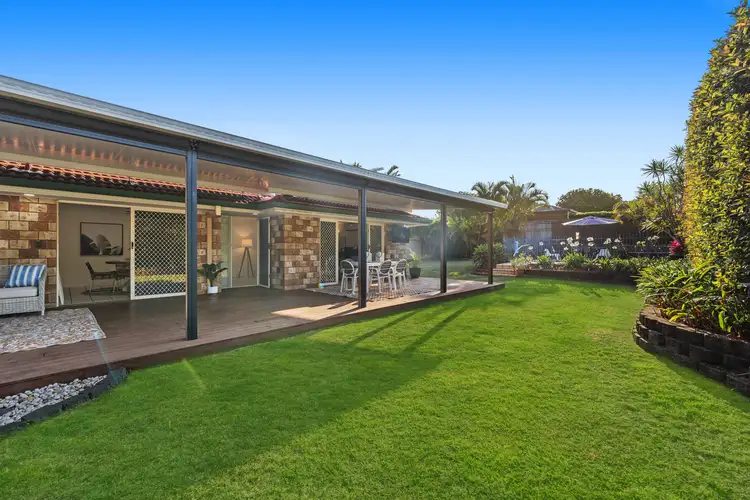 33 Manor Drive, Wellington Point QLD 4160