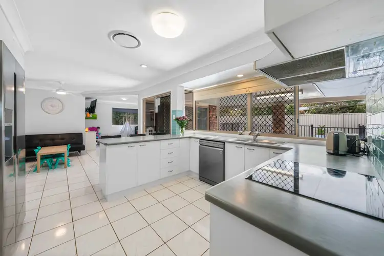 Fourth view of Homely house listing, 2 Isobell Court, Wellington Point QLD 4160