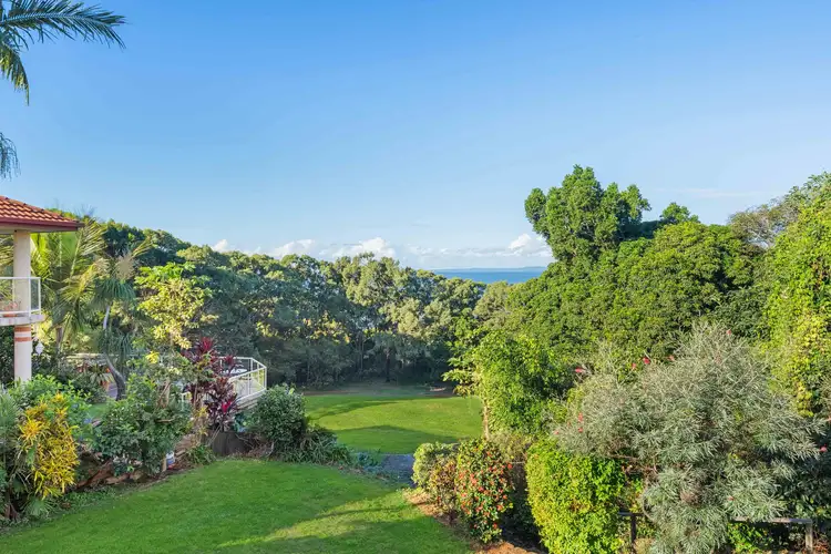 Fifth view of Homely house listing, 8 Waverley Court, Ormiston QLD 4160