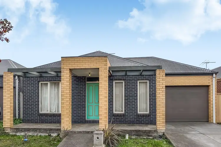7 Llewellyn Street, Caroline Springs VIC 3023