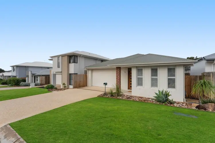 13 Radiance Crescent, Thornlands QLD 4164