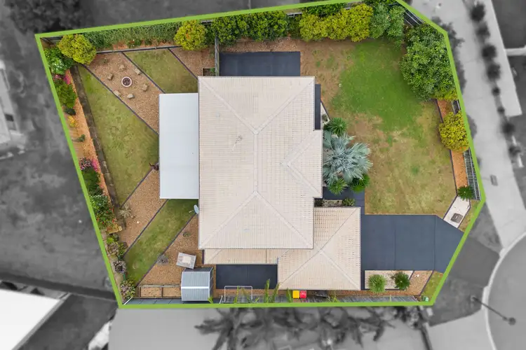 16 Beverley Court, Redland Bay QLD 4165
