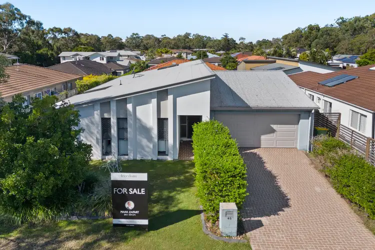 40 Azure Avenue, Redland Bay QLD 4165