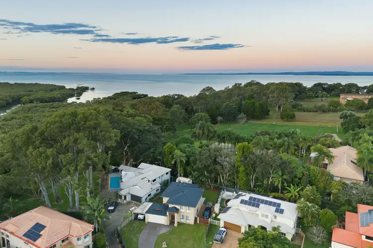 12 Blackthorne Street, Ormiston QLD 4160