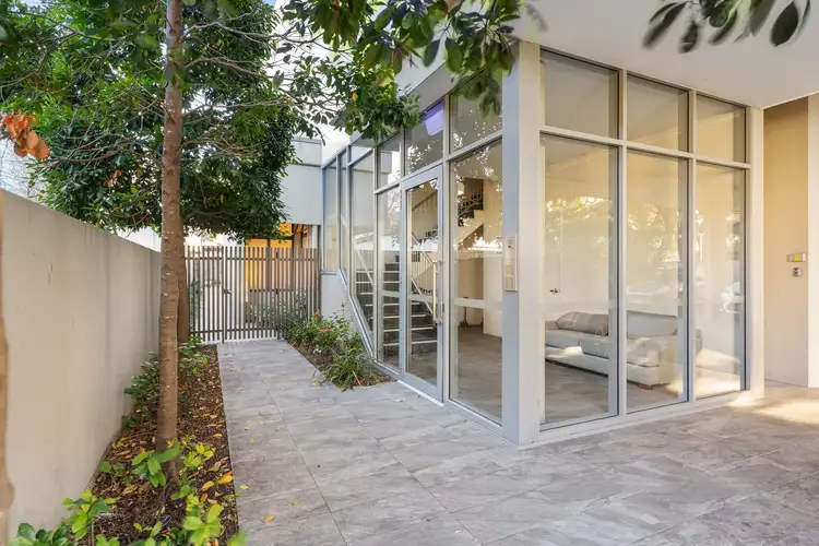 Second view of Homely townhouse listing, 1/901 Wynnum Road, Cannon Hill QLD 4170