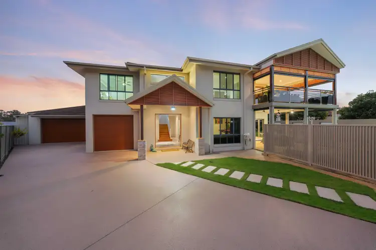 Second view of Homely house listing, 10 Beddoe Street, Thornlands QLD 4164