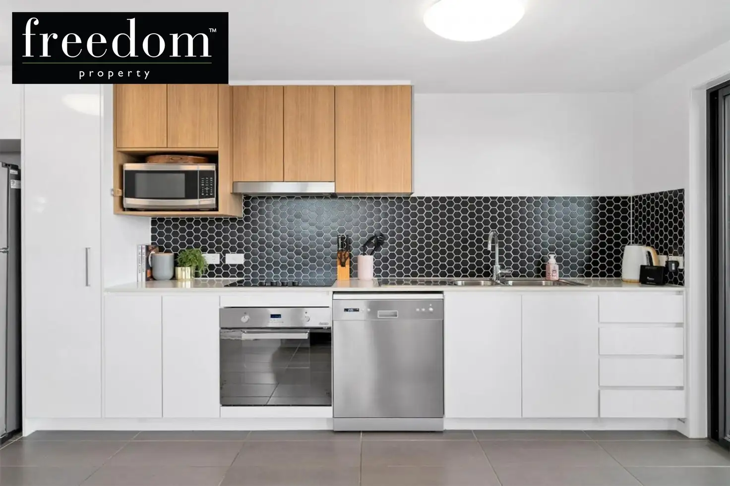 Main view of Homely unit listing, 5/997 Wynnum Road, Cannon Hill QLD 4170