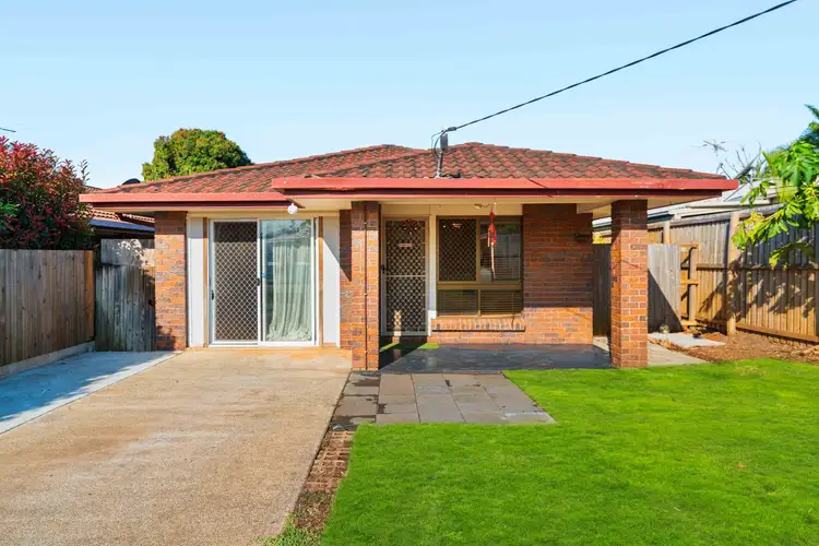 220 Cane Street, Redland Bay QLD 4165