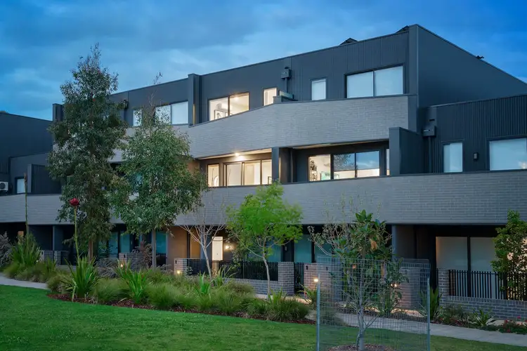 13/8 Service Street, Sunshine VIC 3020