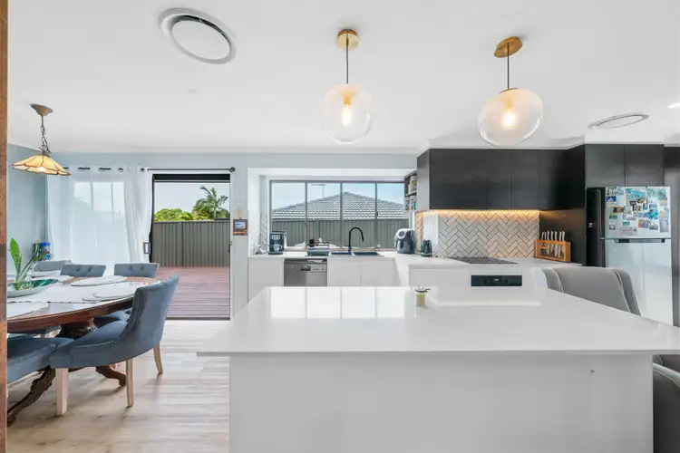 Fourth view of Homely house listing, 323 Bloomfield Street, Cleveland QLD 4163