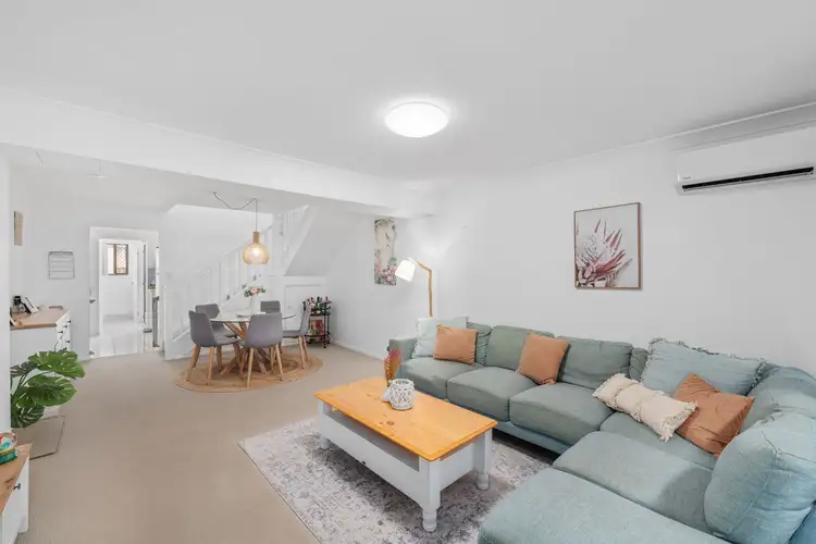 Main view of Homely unit listing, 2/21 Fitzroy Street, Cleveland QLD 4163