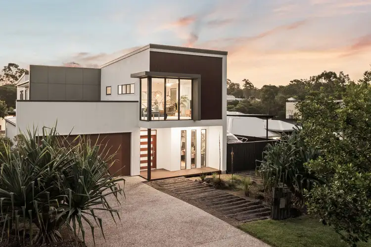 6 Isaac Place, Redland Bay QLD 4165