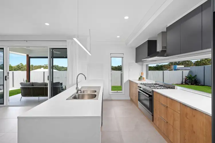 Second view of Homely house listing, 3 Linkview Place, Thornlands QLD 4164