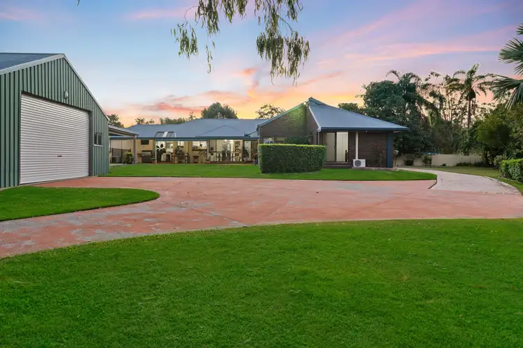 13 Lachlan Street