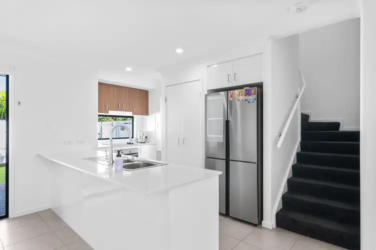 Third view of Homely townhouse listing, 2/40 Highgrove Street, Thornlands QLD 4164