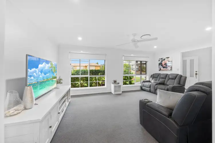 Third view of Homely house listing, 4 Burgundy Crescent, Thornlands QLD 4164