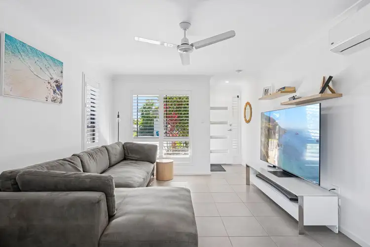 Second view of Homely townhouse listing, 1/40 Highgrove Street, Thornlands QLD 4164