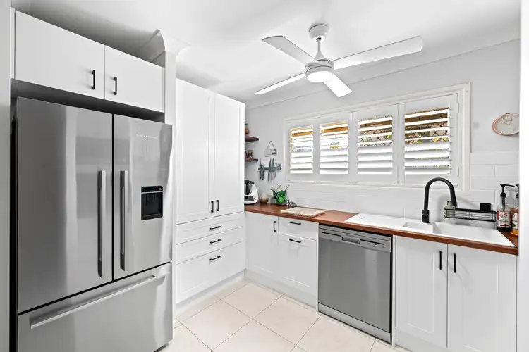 Fifth view of Homely townhouse listing, Unit 2/221 Middle Street, Cleveland QLD 4163