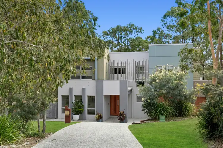 11 Ironbark Street, Carindale QLD 4152