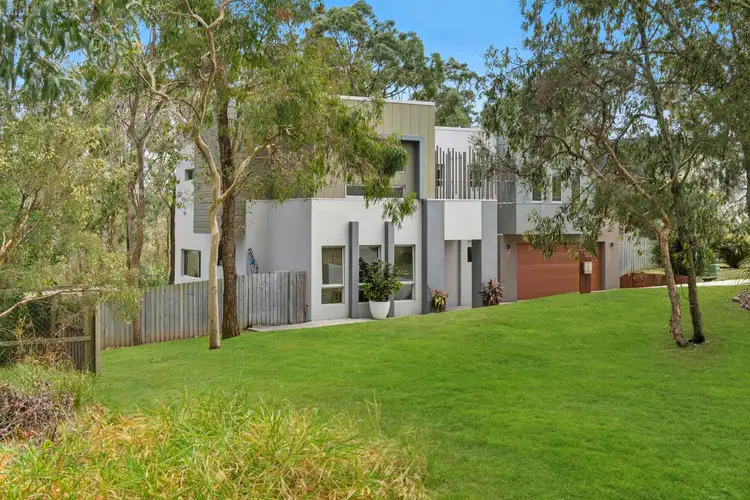 11 Ironbark Street, Carindale QLD 4152