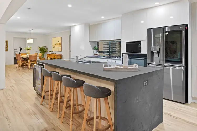 Fifth view of Homely house listing, 4 Pasadena Court, Alexandra Hills QLD 4161