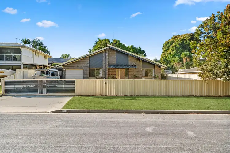 13 Pitt Street, Redland Bay QLD 4165