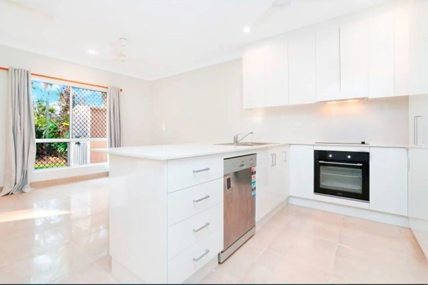 Main view of Homely unit listing, 13/7 Hugh Court, Bakewell NT 832