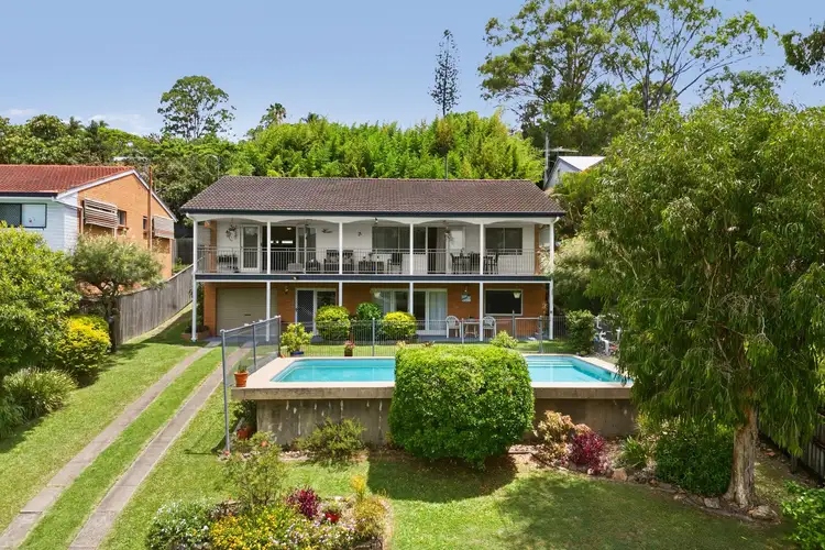 18 Mabb Street, Kenmore QLD 4069