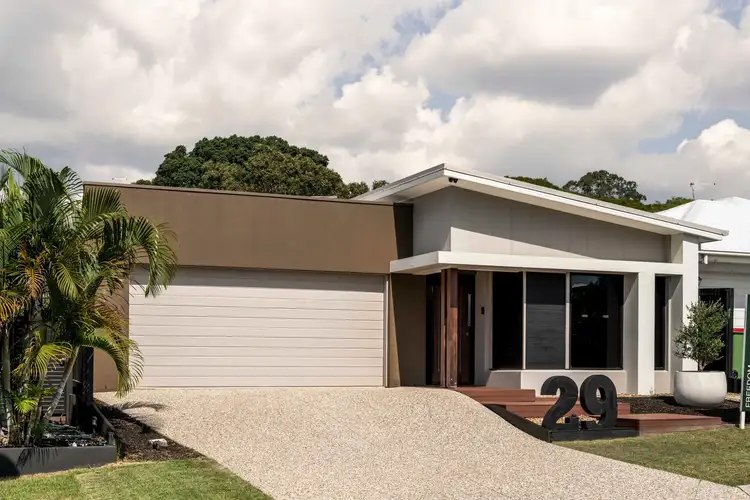 29 Lathro Way