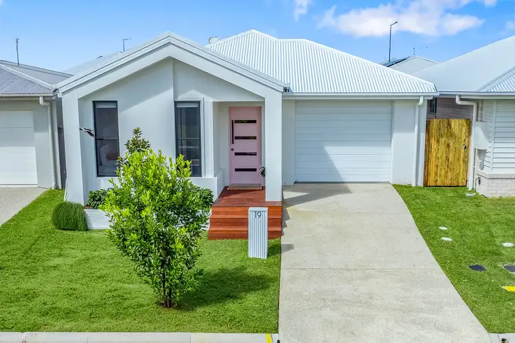 19 Conway Crescent