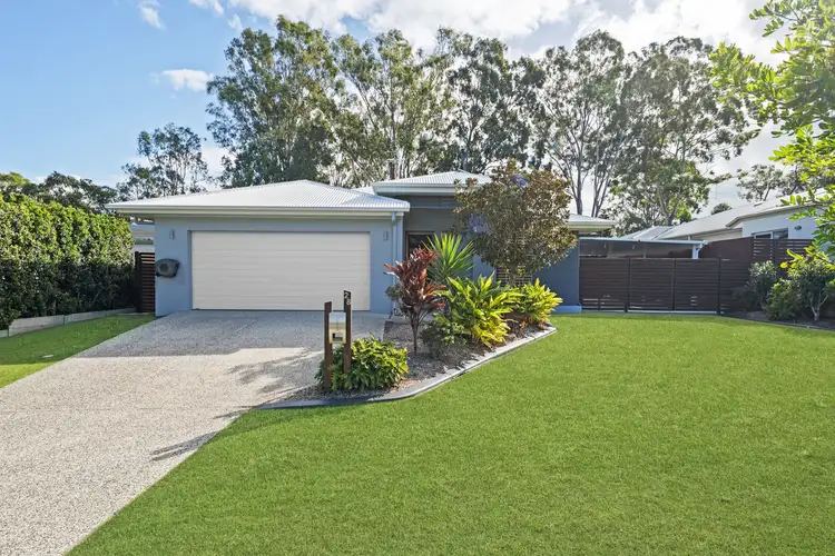 28 Mapleton Crescent