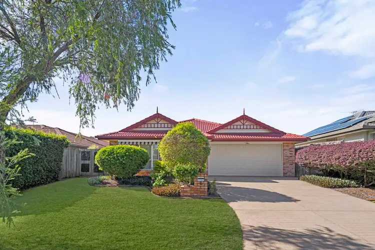 12 Kerry Close