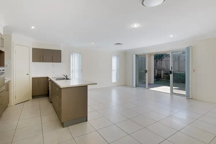 Fourth view of Homely house listing, 2/122 Beach Street, Cleveland QLD 4163