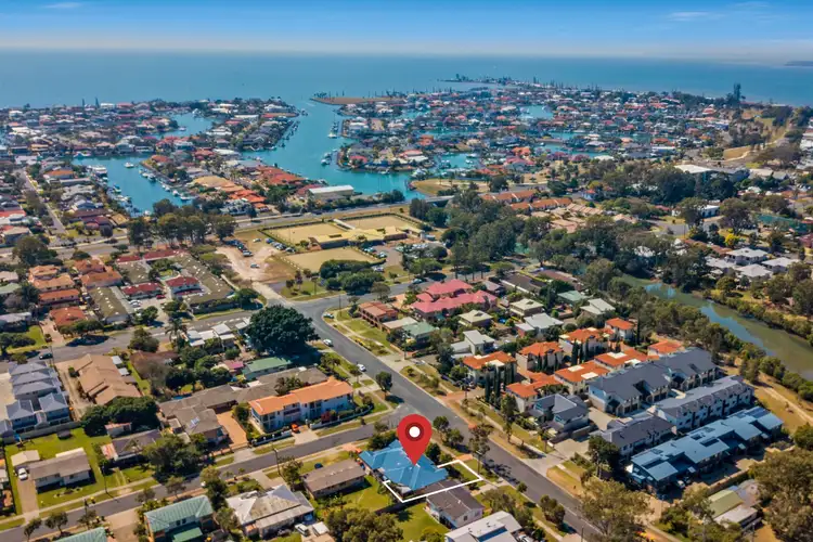 Fifth view of Homely townhouse listing, 2/20 Island Street, Cleveland QLD 4163